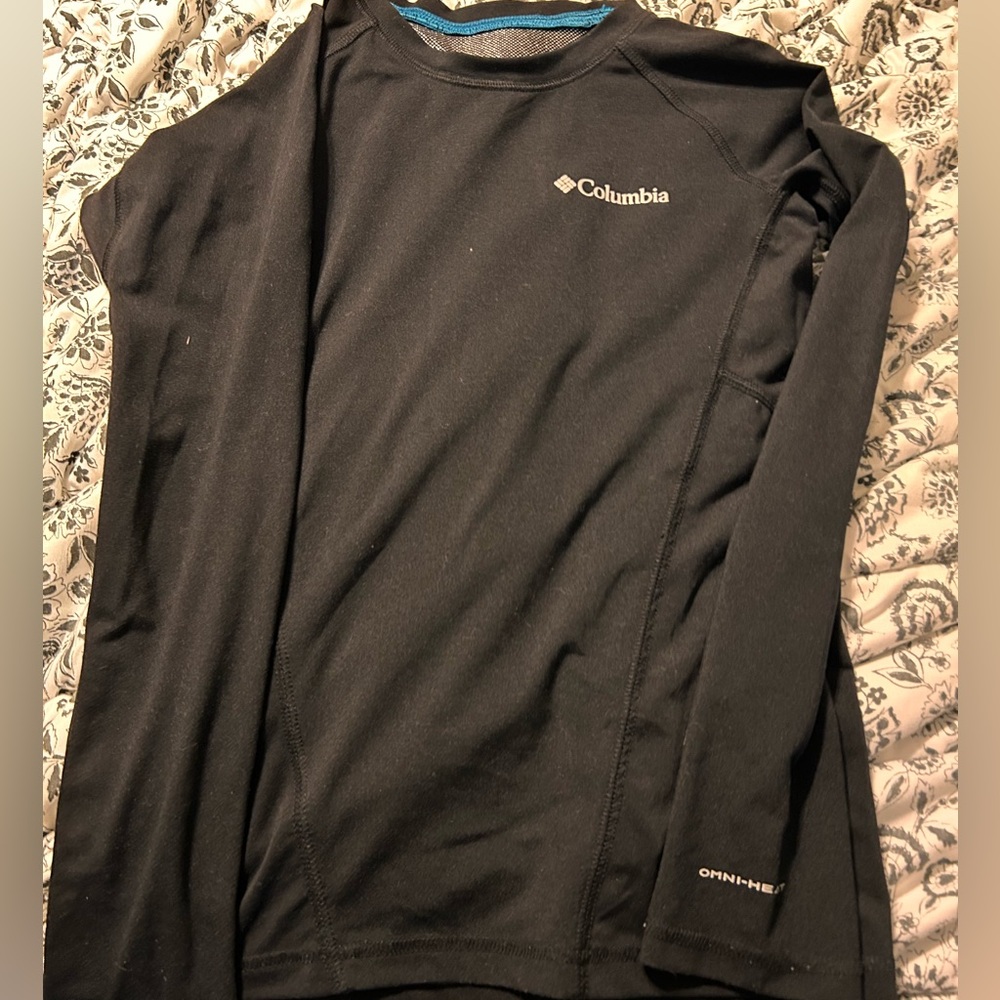 Lightly used Omni heat Columbia medium 10/12 kids shirt